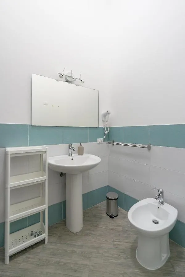 Gasthuis Cortile Dei Giusti - Combo Guesthouse Palermo